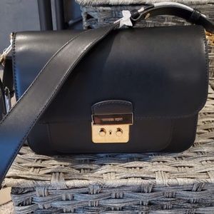 Michael Kors leather purse